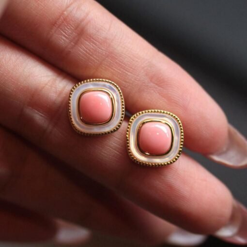 Natural Queen Conch Stud Earrings/Sterling 925 Silver 18K Gold-Plated Queen Conch Studs with White Mother of Pearl/Customize gift box