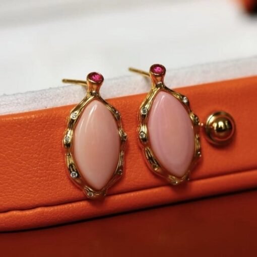 Natural Pink Queen Conch Shell stud earring gold plated silver|Statement Pink Gemstone Jewelry|Unique Earring For Her|Vintage Stud Earring