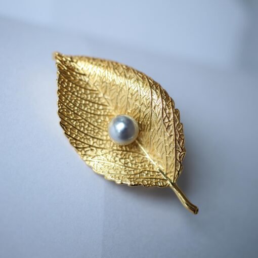 Unique leaf silver brooch with pearl for women/Vintage leaf pendant silver|Art deco Modern brooch antiqueHandmade Pearl necklace women