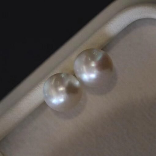 Natural Seawater White Mabe Earrings 18k Gold|Dainty Mabe Pearl Stud Earring Women|Minimalist Simple Pearl Studs|Perfect Wedding earrings - Image 2