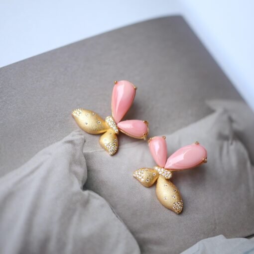 Unique Butterfly Pink Queen Conch Shell Earrings|Pink Sea Shell Stud Earrings sliver|Untreated Pink Gemstone Earrings|Handmade earring women