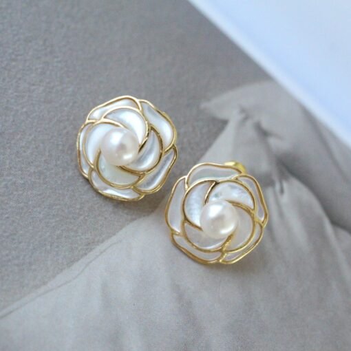Petal Pearl studs Earring s923 silver|Unique floral pearl Earrings|Statement Pearl earring|Modern art deco stud|June Birthstone gift for her